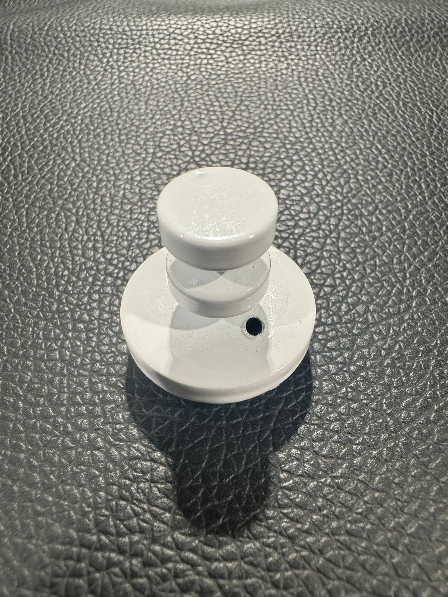 Cloud Vortex 4.3 regular airflow spinner cap for regular size atomizer (Glow in the Dark, White)